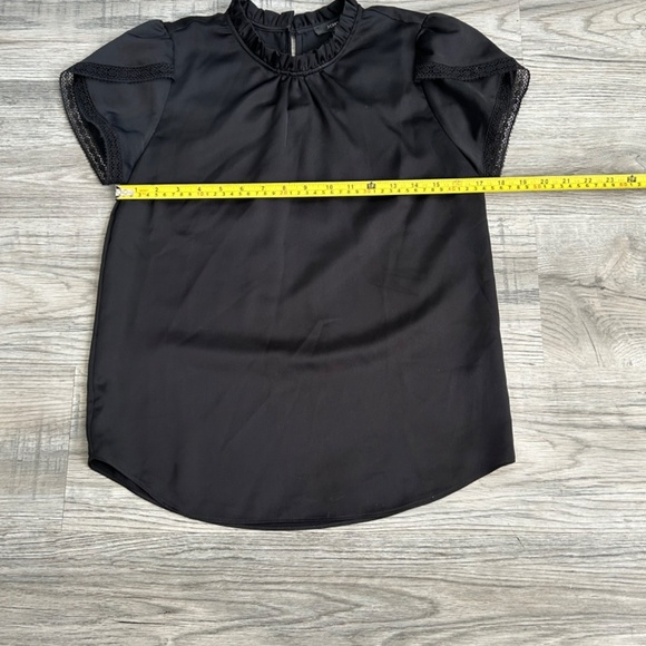 J Crew Black Short Sleeve Lace Trim Blouse Sz XXS - Picture 5 of 8